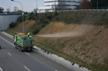 Machines et fournitures hydroseeding - Lyon - Hydro-Land